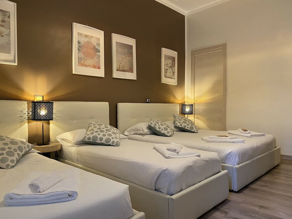 Фото The Place in Rome