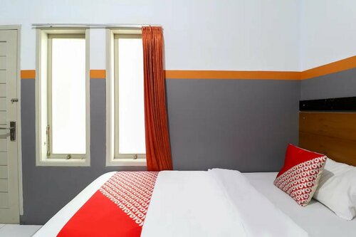 Гостиница Wisma Etiga by Oyo Rooms в Гаруте
