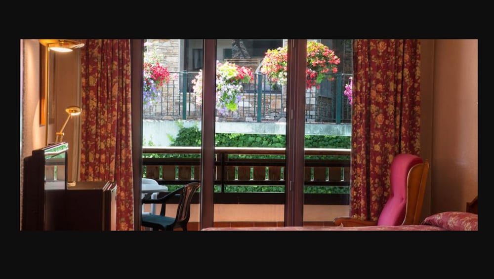 Фото Hotel Rutllan & SPA