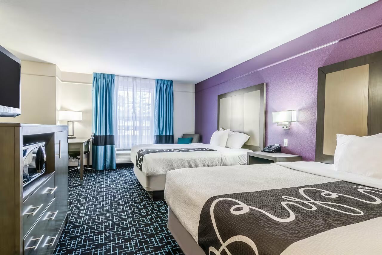 Фото La Quinta Inn & Suites by Wyndham Kansas City Airport