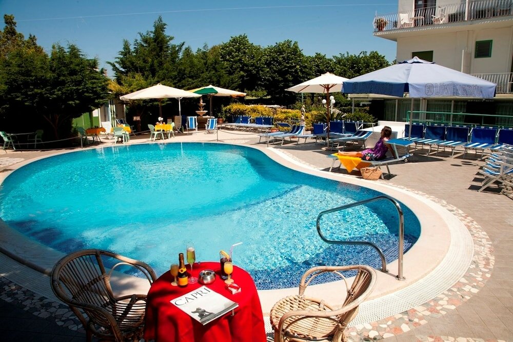 Фото Hotel Carmencita