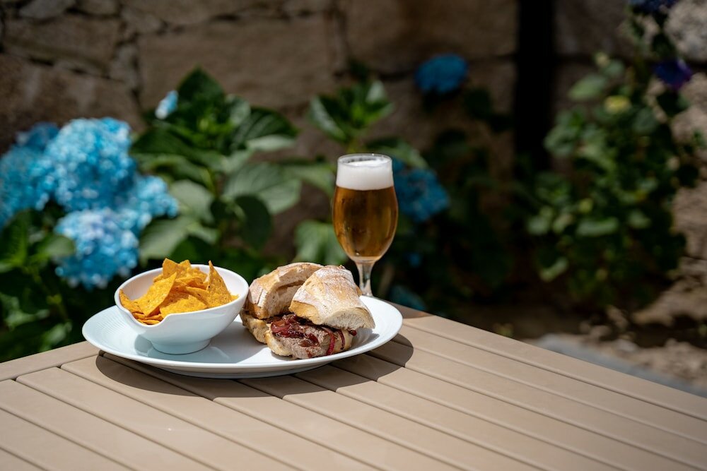 Фото Borralha Hotel