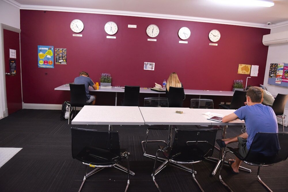 Фото The Emperors Crown Hostel