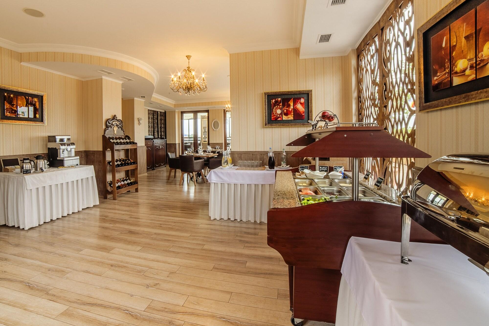 Фото The Admiral Hotel