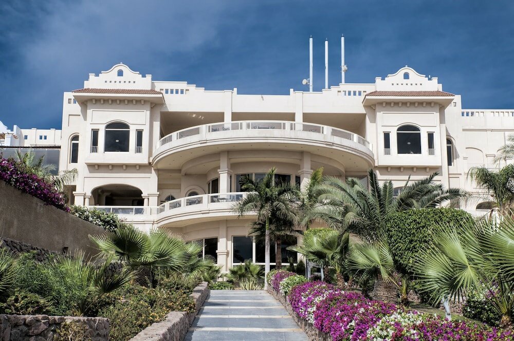 Фото Continental Plaza beach Resort