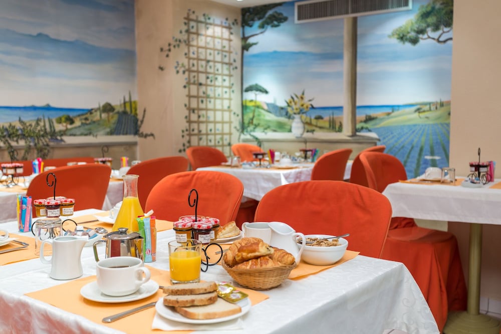 Фото Hotel Fertel Maillot