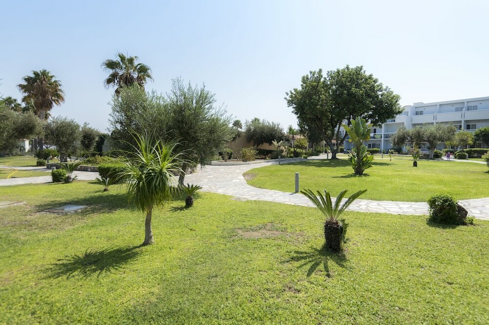 Фото Atlantis Hotel