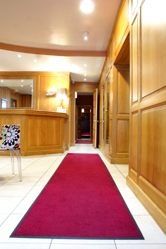 Фото Hotel Esteem Tour Eiffel