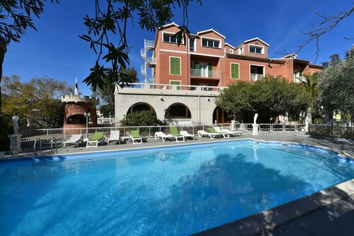 Гостиница Hôtel Castellu Rossu в Корте