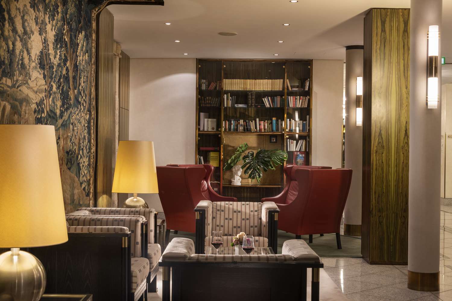 Фото Best Western Premier Grand Hotel Russischer Hof