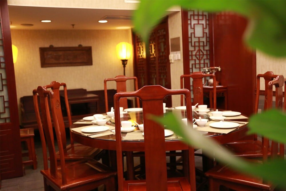 Фото Jinglun Hotel
