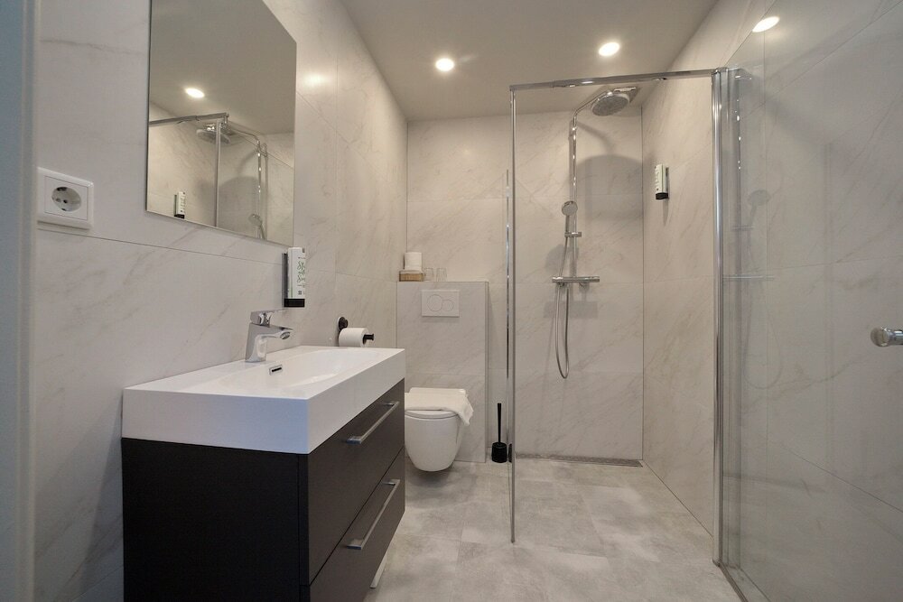 Фото Hotel Aadam Wilhelmina