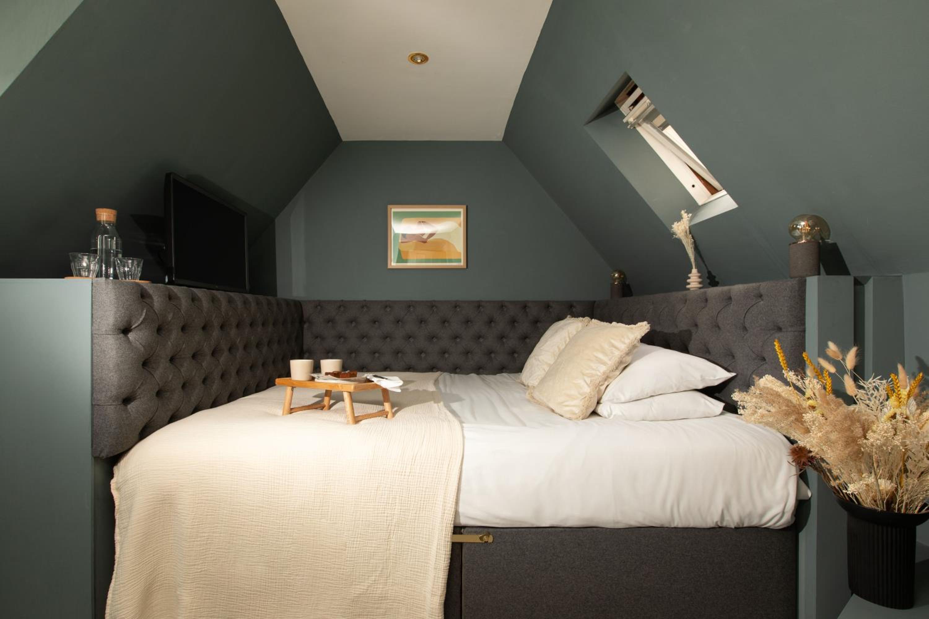 Фото Cathedral House Hotel