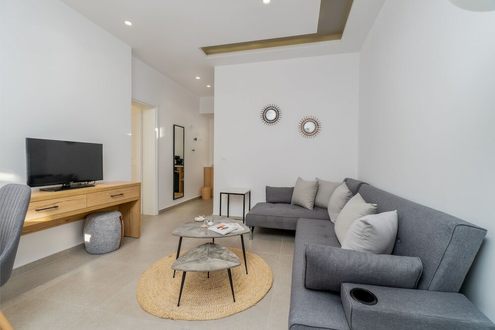 Фото Symphony Suites