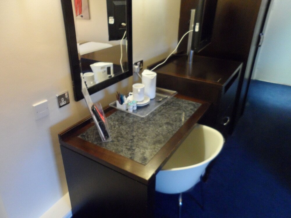 Фото Britannia Hotel Edinburgh