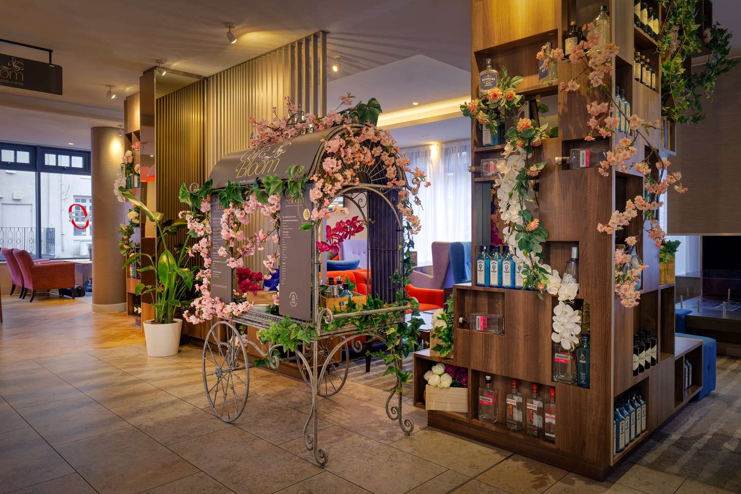 Фото DoubleTree by Hilton London Angel Kings Cross