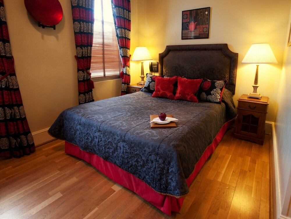 Фото Twenty Nevern Square Hotel