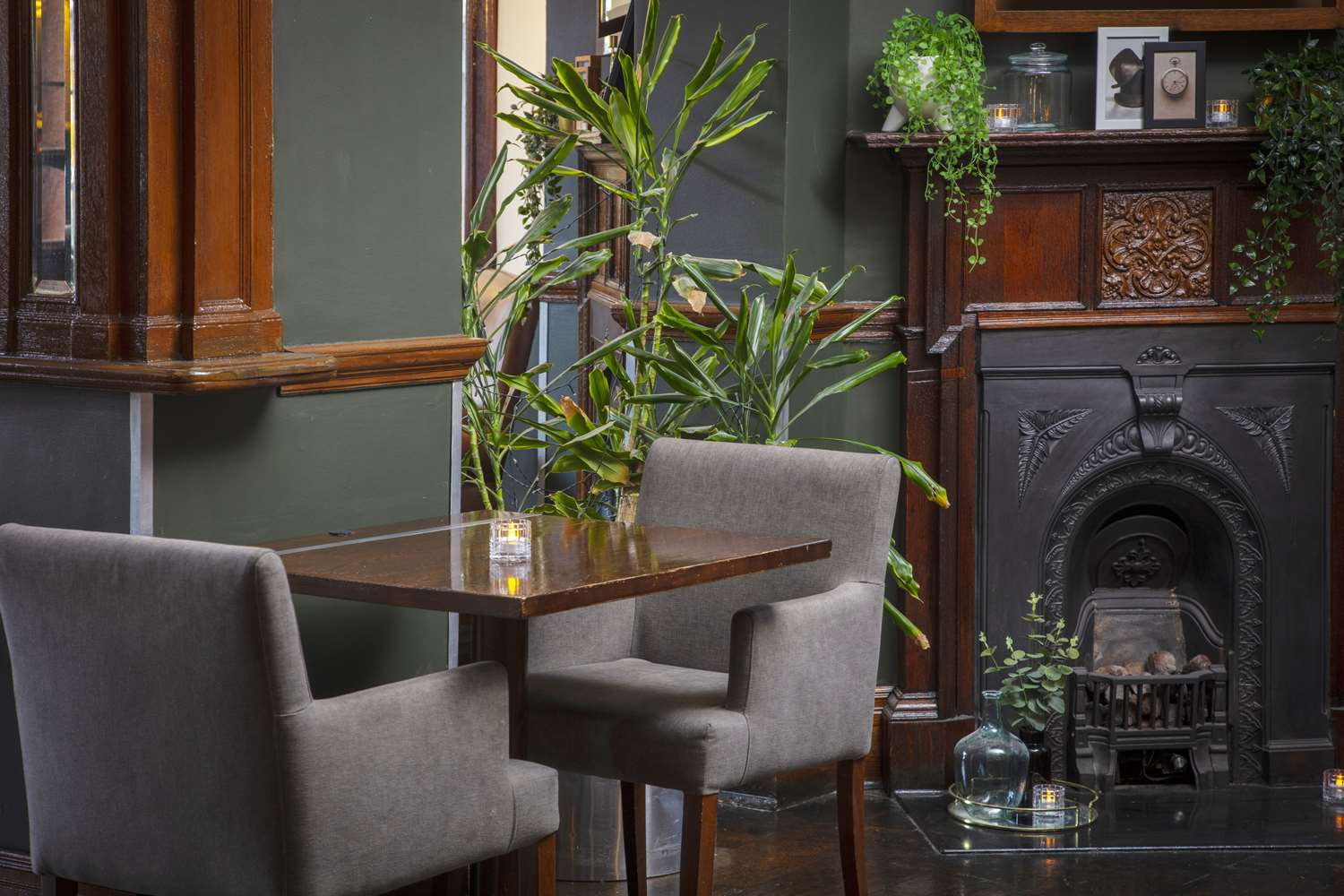 Фото The Crown London