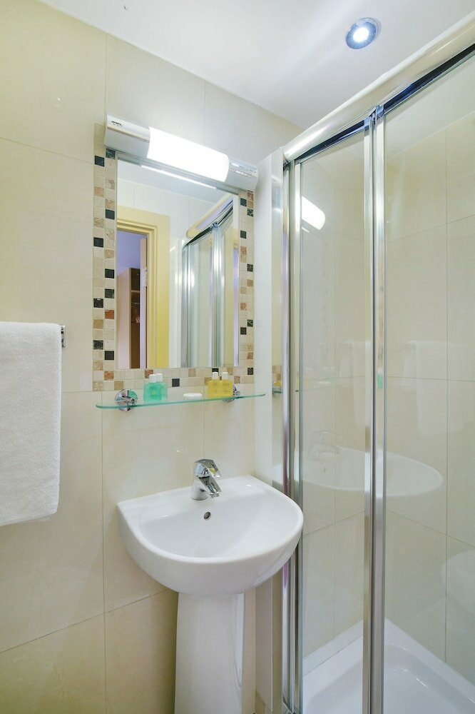 Фото Park Avenue Inn Craven Hotel