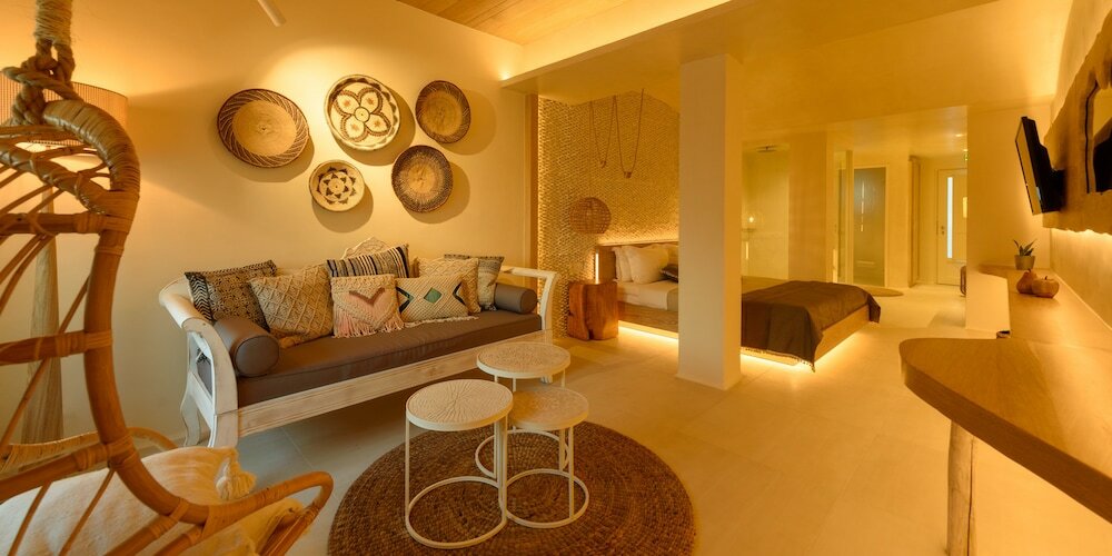 Фото Divelia East