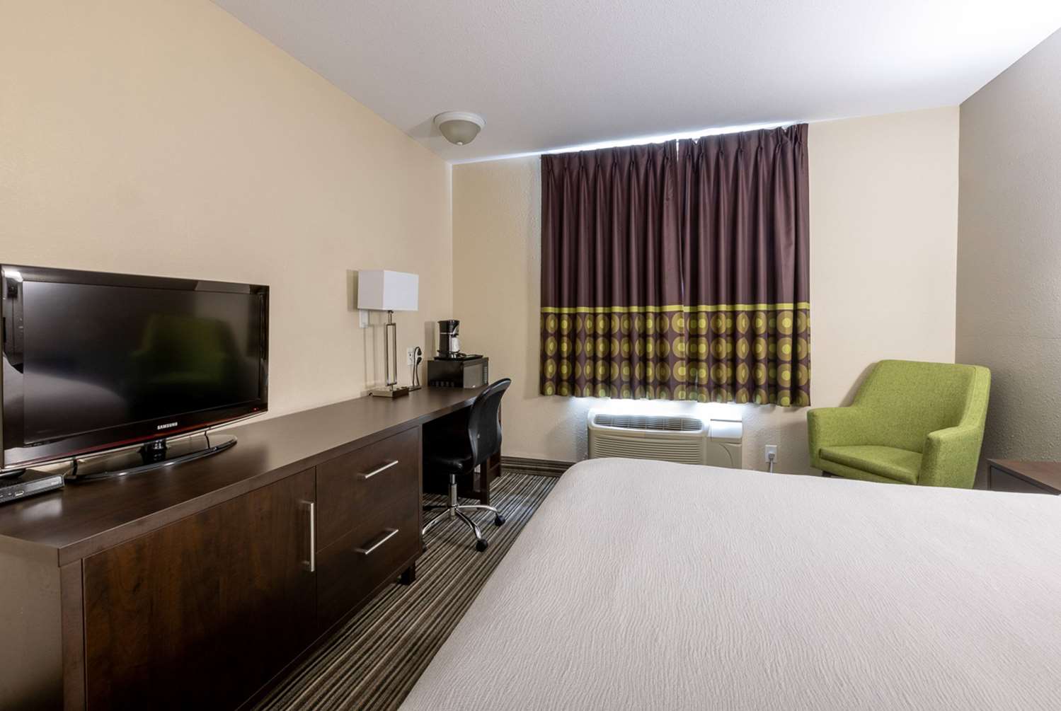 Фото Super 8 by Wyndham Truro Ns