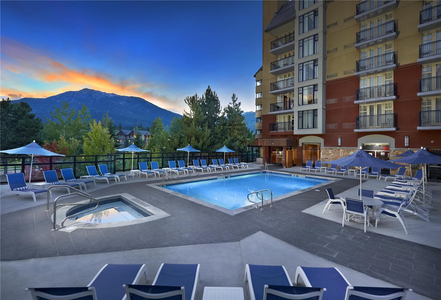 Фото Hilton Whistler Resort & SPA