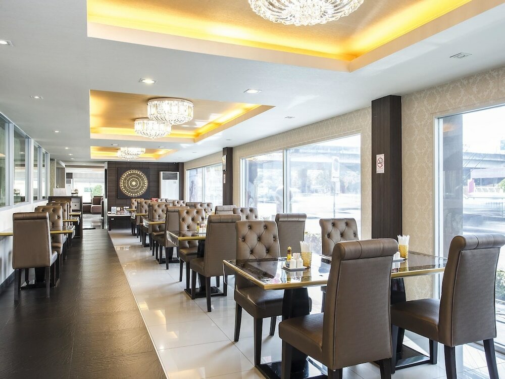 Фото The Green Bells New Petchburi