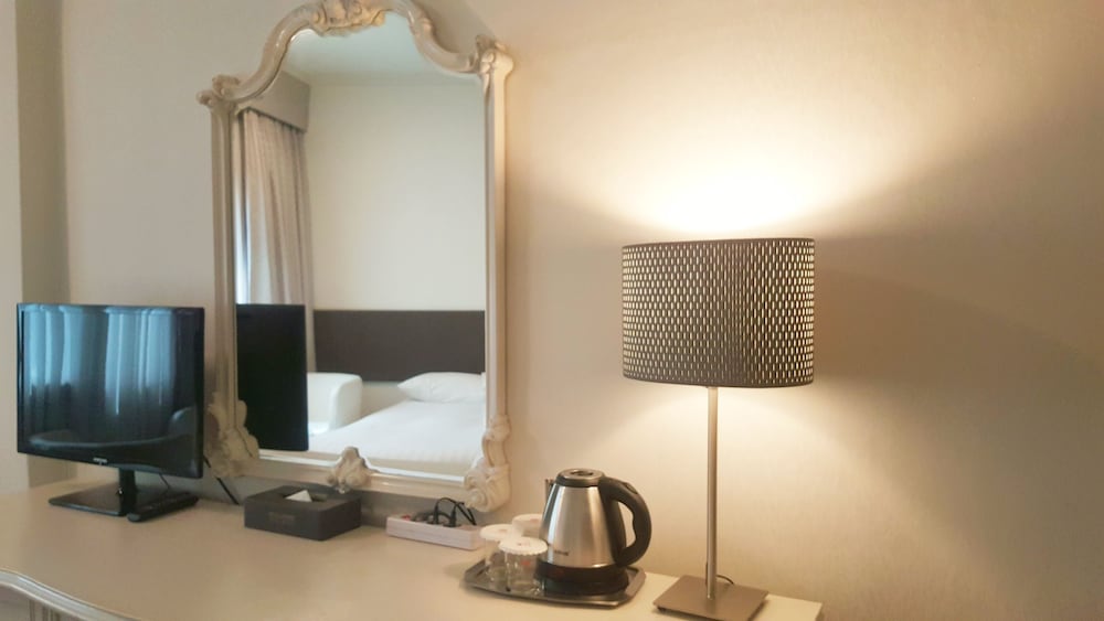 Фото Insadong Crown Hotel