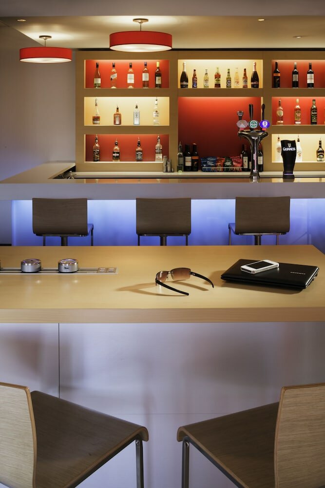 Фото Ibis London Docklands Canary Wharf