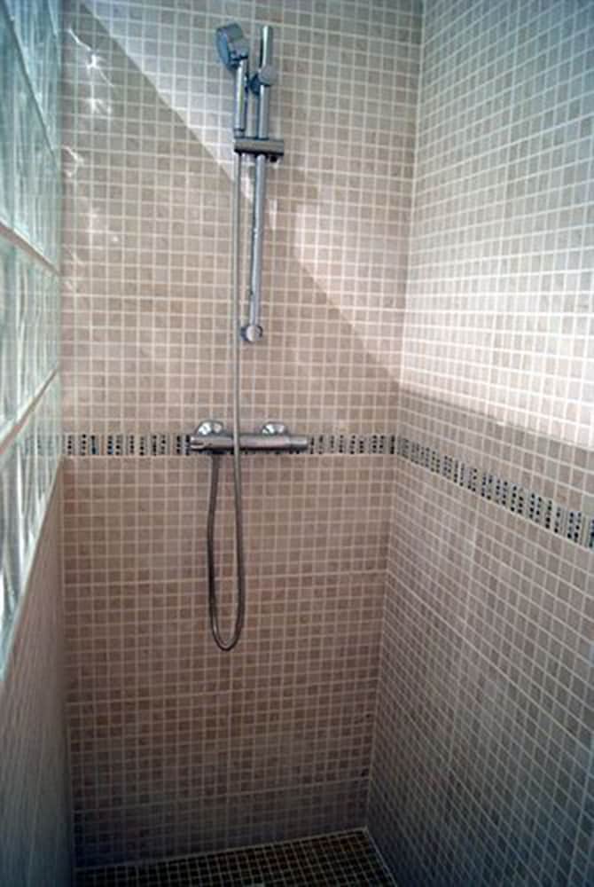 Фото Hostal Martinval