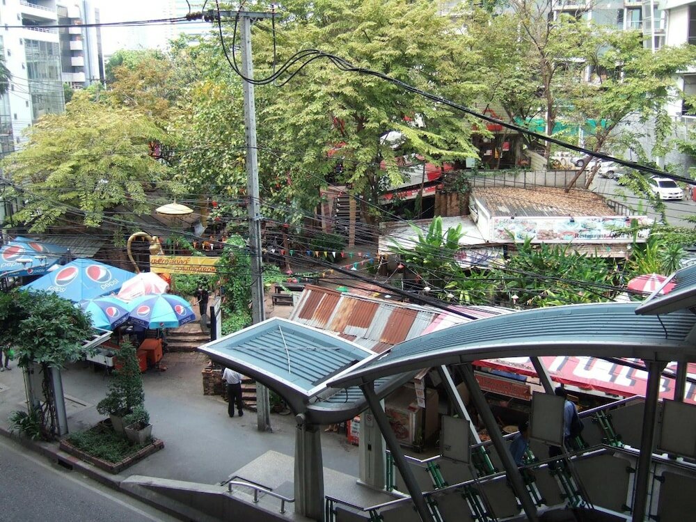 Фото Lodge 61 Bed & Breakfast Hotel