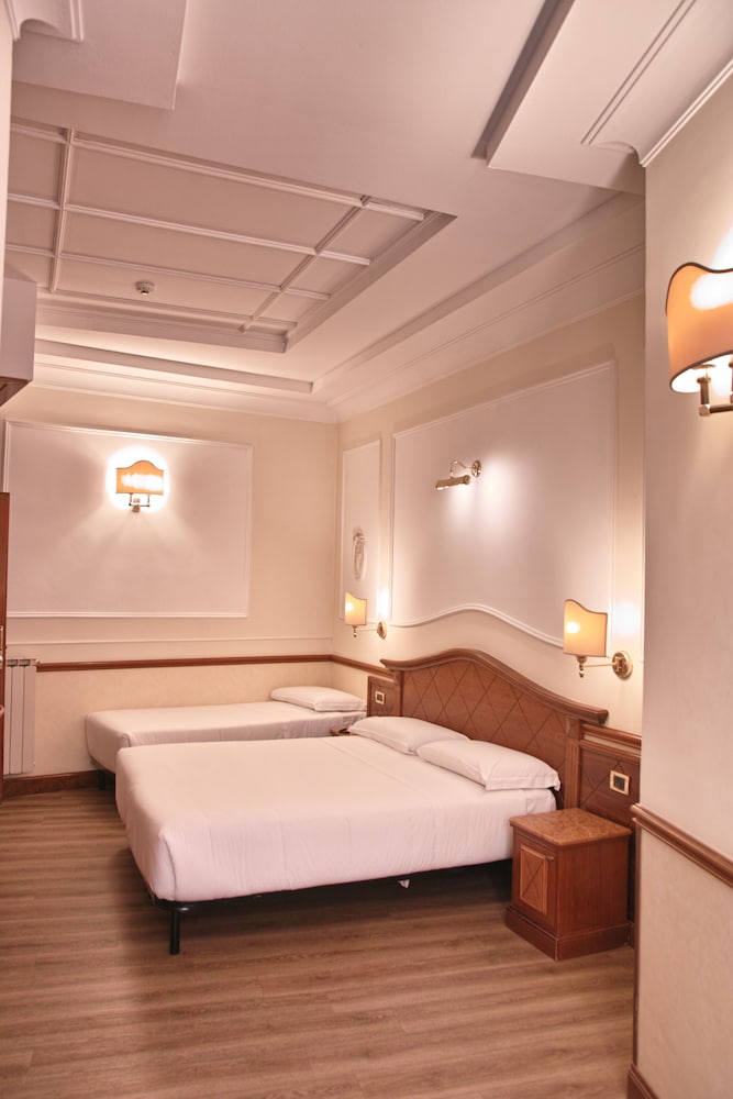 Фото Hotel Hiberia