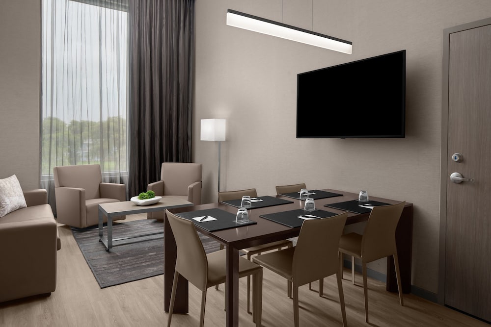 Фото Ac Hotel by Marriott Miami Dadeland