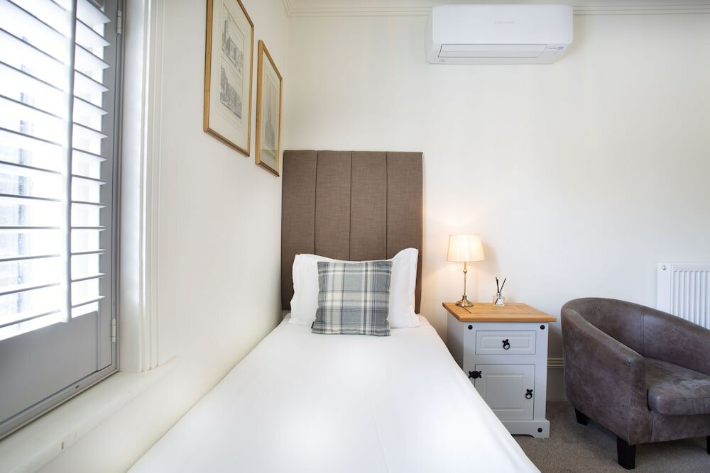 Фото Forest Park Country Hotel & Inn, Brockenhurst, New Forest