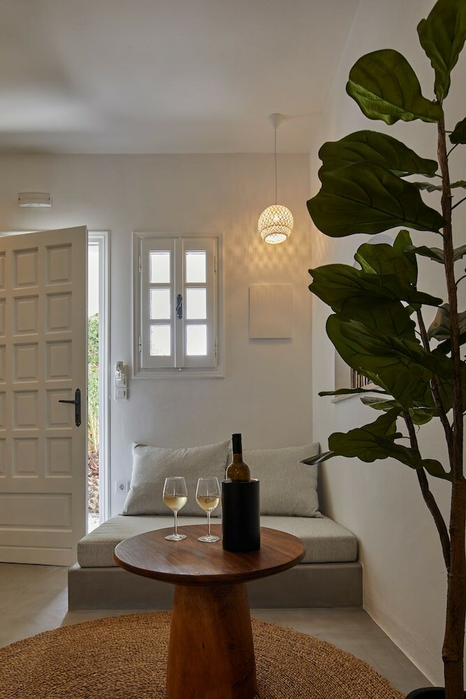 Фото Symmetry Suites