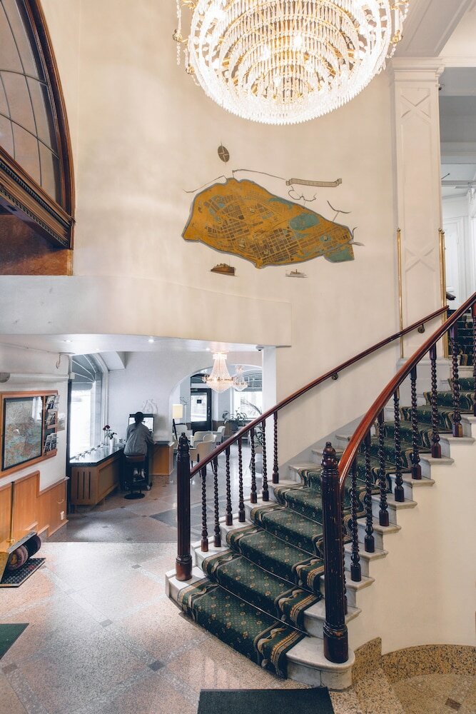 Фото Crystal Plaza Hotel