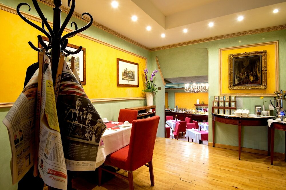 Фото Hotel am Luisenplatz