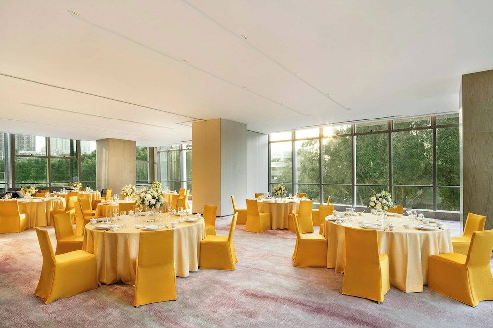 Фото Renaissance Shenzhen Bay Hotel