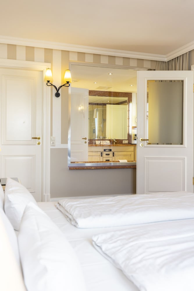 Фото Hotel Vier Jahreszeiten Kühlungsborn