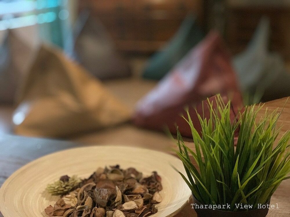 Фото Tharapark View Hotel