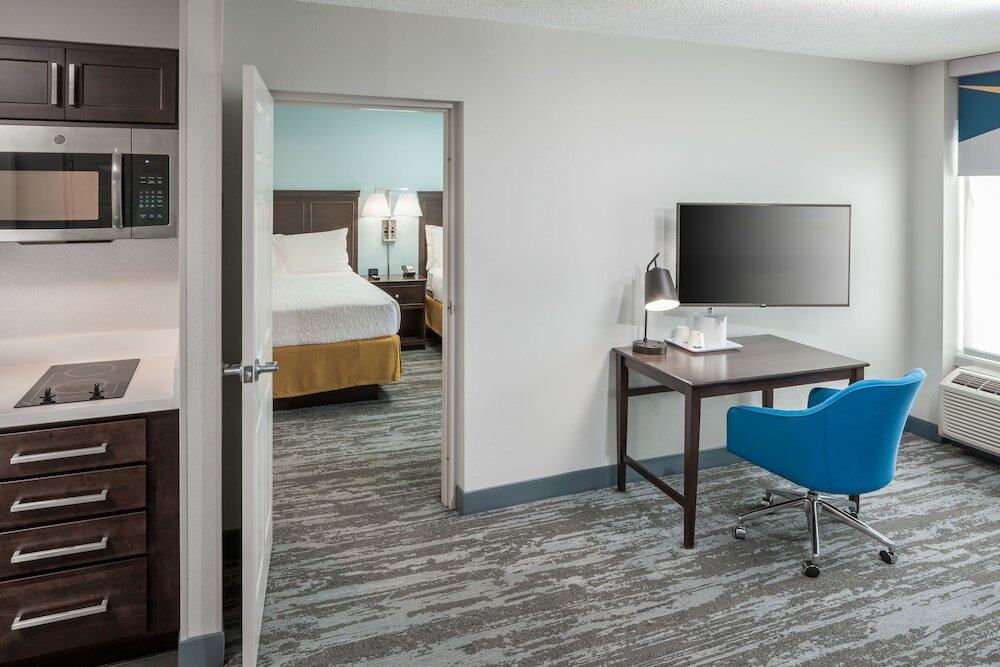 Фото Hampton Inn & Suites by Hilton Miami-Doral/Dolphin Mall