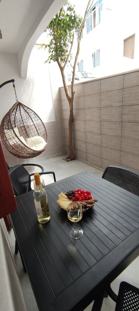 Фото Kapetanos Rooms