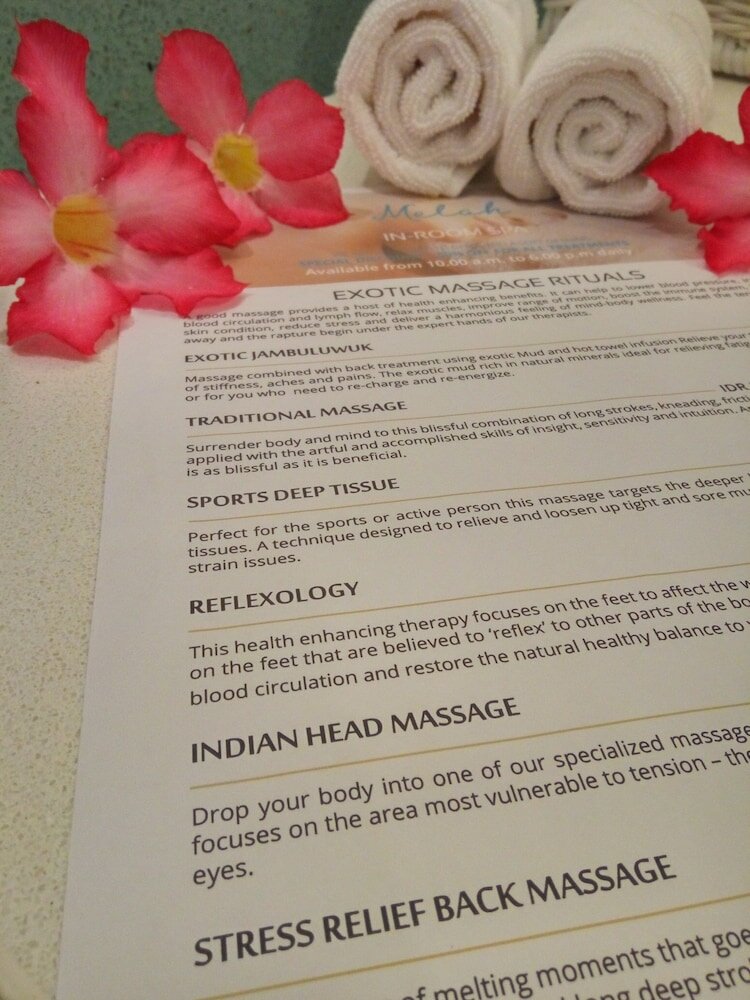 Фото Jambuluwuk Oceano Seminyak Hotel