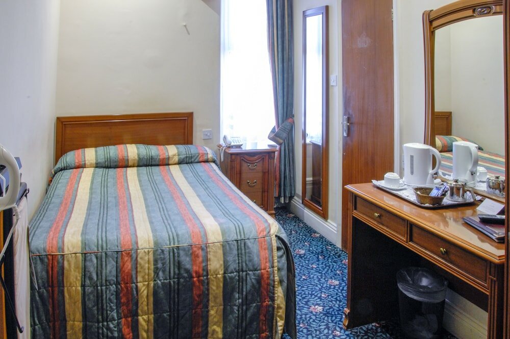 Фото New Westcliff Hotel