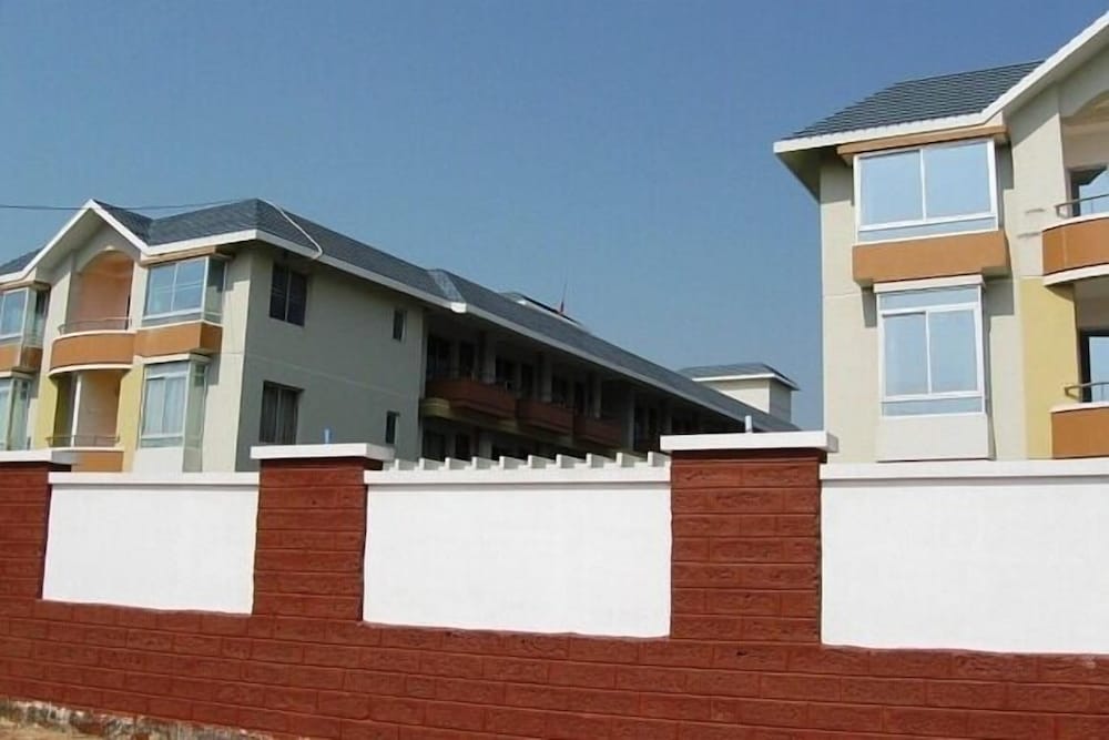 Фото Blue Lily Beach Resort