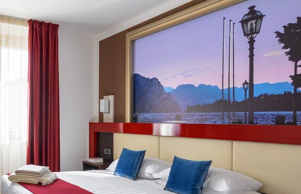 Фото Kairos Garda Hotel