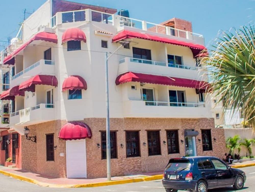 Фото отеля 1