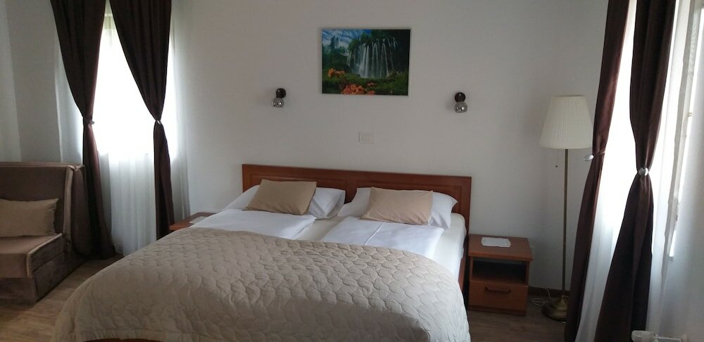 Фото Plitvice Lakes Villa Prica