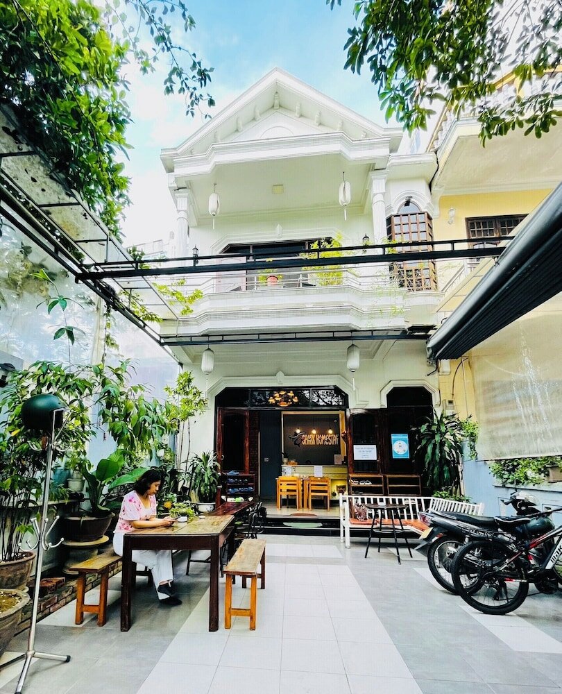 Фото Shark Hotel - Hostel