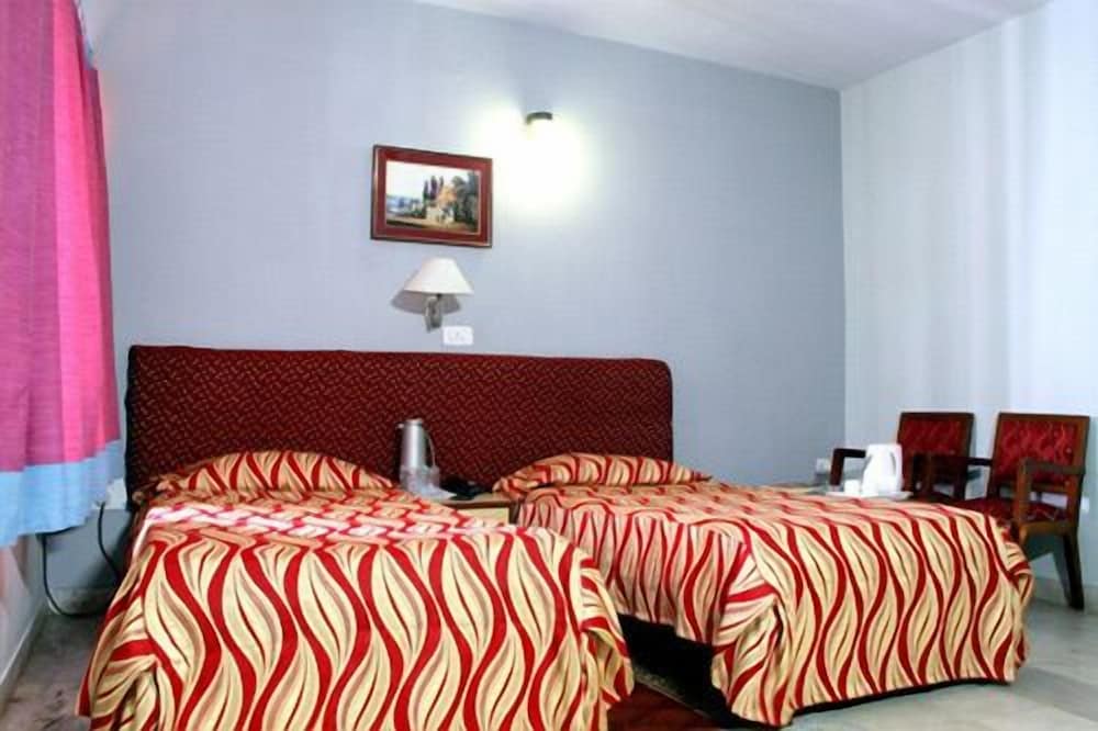 Фото Pallavi International Hotel